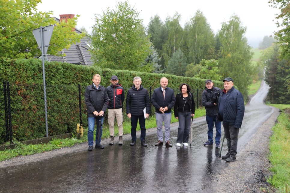 Odbiór zmodernizowanych dróg w Rupniowie i w Mordarce. Gmina Limanowa