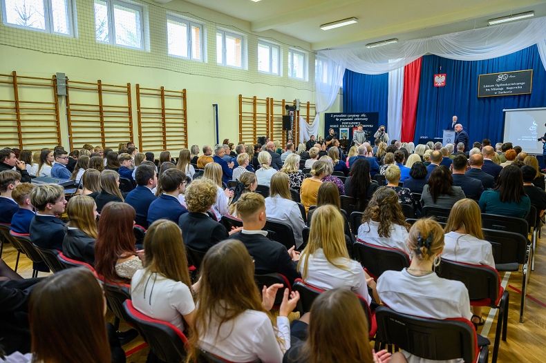 Szkoła z marką i duszą. Obchody 80-lecia Liceum Ogólnokształcącego w Tuchowie. Małopolska