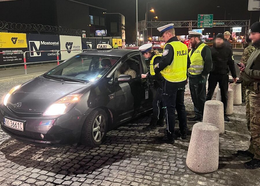 Kontrole przewoźników aplikacji mobilnych w powiecie krakowskim. Kraków