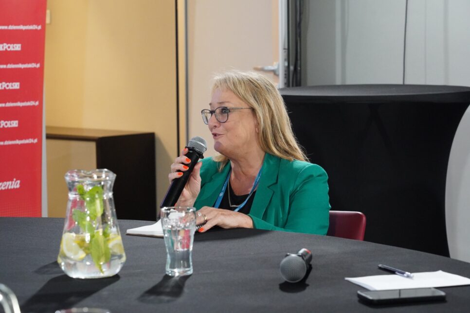 Wójt Gminy Sękowa Małgorzata Małuch na konferencji o przyszłości polskich metropolii. Gmina Sekowa