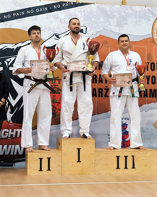 3. miejsce komisarza Grzegorza Matury na turnieju karate w Skarżysku – Kamiennej. Bochnia
