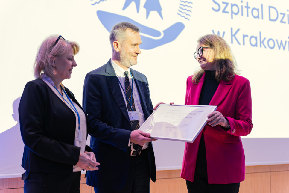 Uniwersytecki Szpital Dziecięcy w Krakowie z Certyfikatem Akredytacyjnym CMJ. USDK Kraków