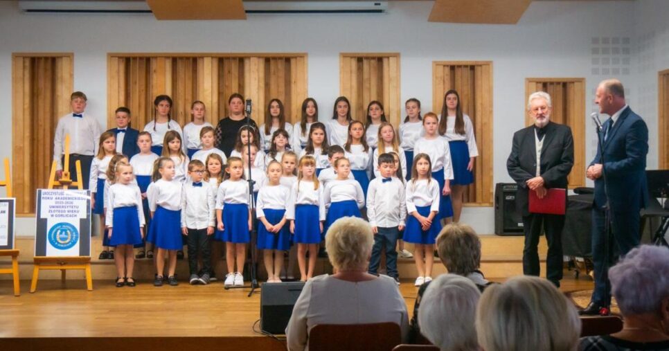 Studenci Uniwerystetu Złotego Wieku rozpoczęli nowy rok akademicki!. Gorlice