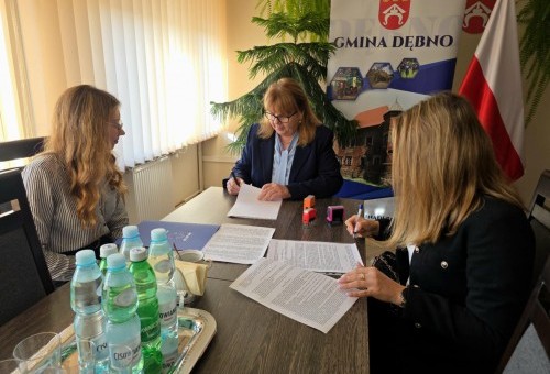 Radość najmłodszych coraz bliżej – Gmina inwestuje w nowoczesny plac zabaw przy żłobku w Sufczynie!. Gmina Dębno