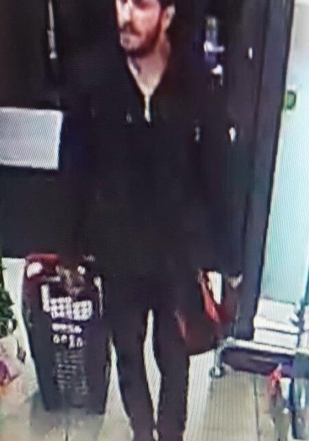 Znasz mężczyznę ze zdjęcia – pomóż ustalić jego tożsamość. Tarnów