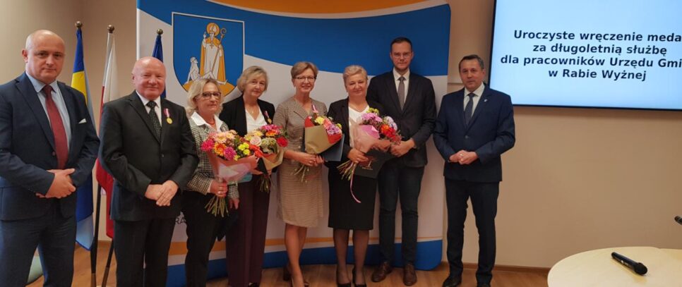 Uroczyste wręczenie odznaczeń państwowych w Urzędzie Gminy Raba Wyżna. Raba Wyżna