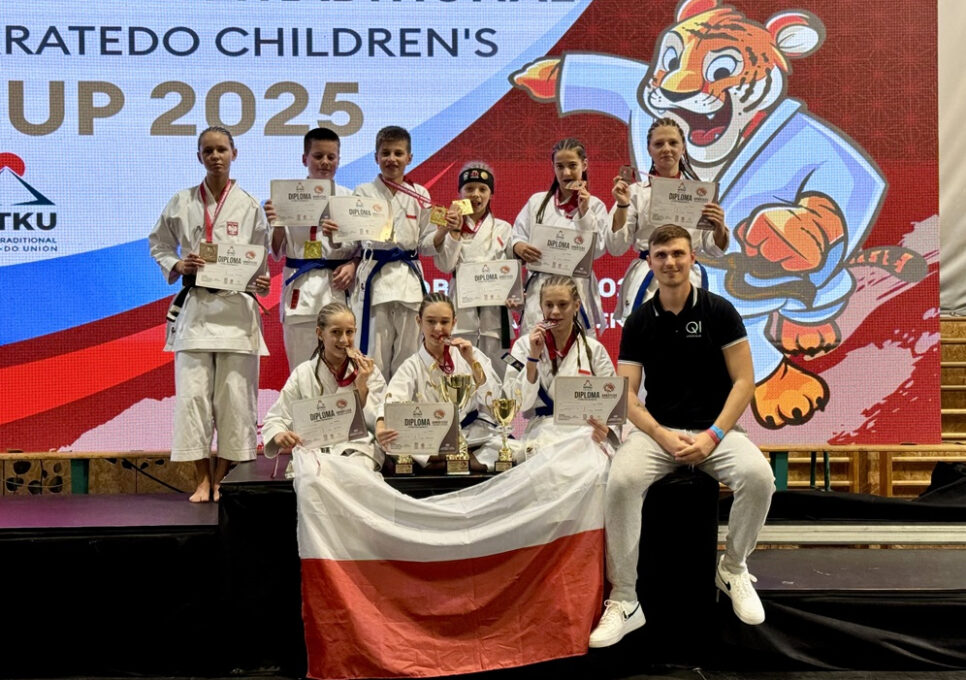 Brzescy karatecy z workiem medali. Gmina Brzesko