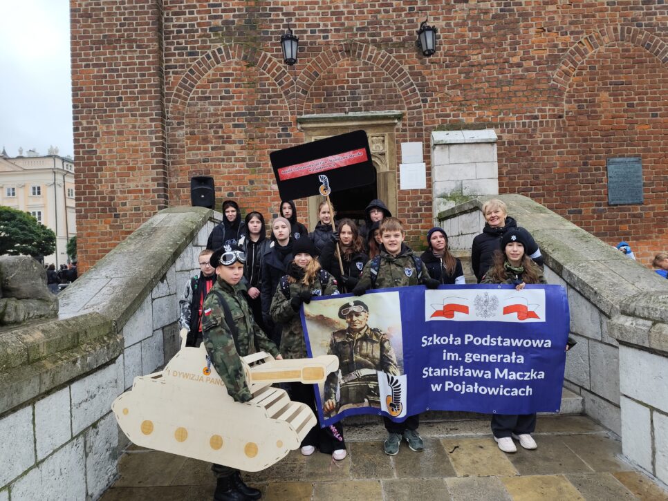 Parada Szkolnych Patronów. Wyróżnienie dla Pojałowic. Gmina Miechów