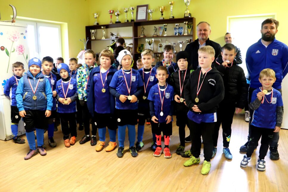 Podsumowanie sezonu 2024/2025 dzieci i młodzieży w LKS Pisarzowa. Gmina Limanowa