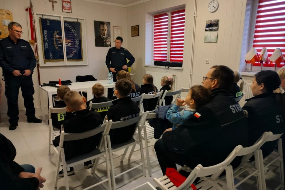 #DzielnicowyBlizejNas Profilaktyka z Młodzieżową Drużyną Pożarniczą. Bochnia