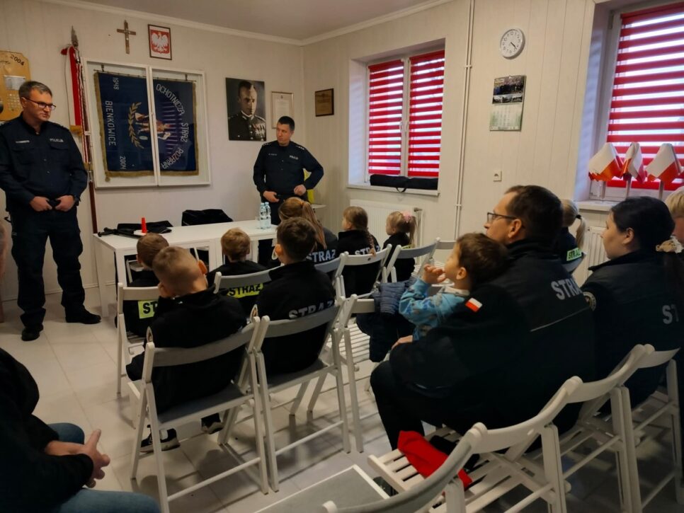 #DzielnicowyBlizejNas Profilaktyka z Młodzieżową Drużyną Pożarniczą. Bochnia