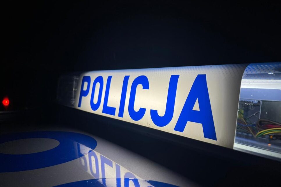 Pościg za kierowcą, który nie zatrzymał się do kontroli drogowej, bo miał dożywotni zakaz kierowania pojazdami. Brzesko