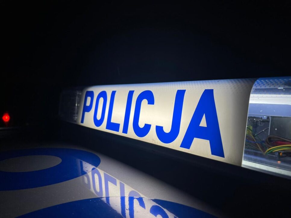 Pościg za kierowcą, który nie zatrzymał się do kontroli drogowej, bo miał dożywotni zakaz kierowania pojazdami. Brzesko