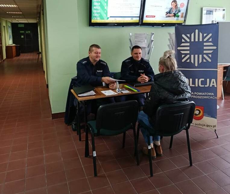 Policja i ZUS ostrzegają – „Seniorze nie daj się oszukać”. Proszowice