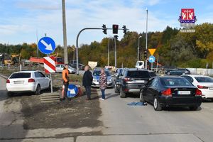Obywatelska postawa zapobiegła tragedii na drodze – 56-latek zatrzymany po dwóch kolizjach w Myślenicach. Myślenice