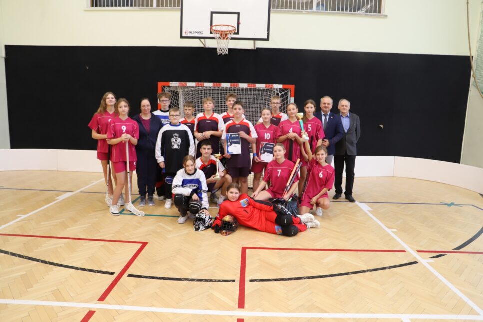 Mistrzami Gminy Limanowa w Unihokeju Młodzieży Szkolnej uczniowie z SP nr 2 w Starej Wsi. Gmina Limanowa