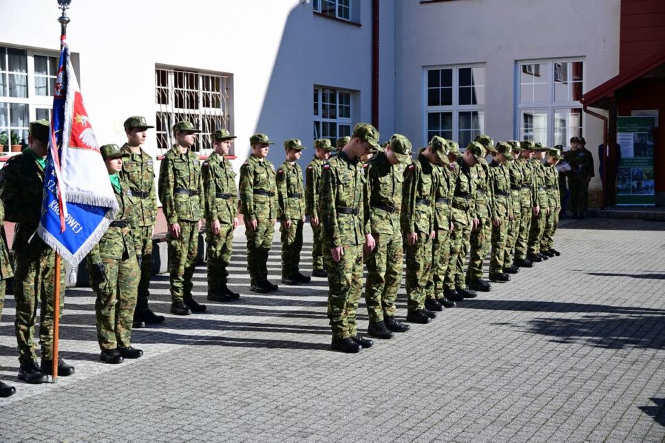 Ślubowanie uczniów klas mundurowych oraz 15-lecie współpracy z SG. Gmina Żegocina