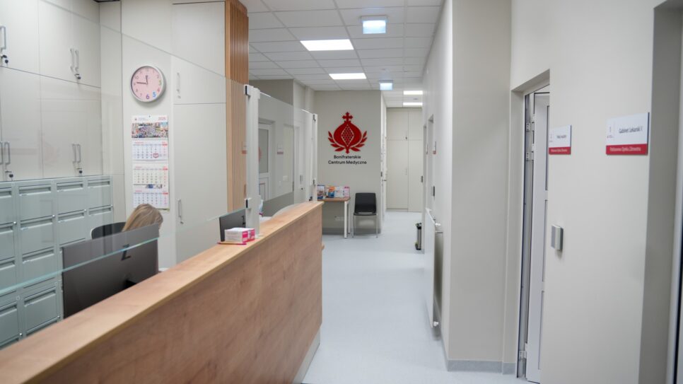 Uroczyste poświęcenie nowych przestrzeni POZ i Apteki Szpitalnej w Szpitalu Zakonu Bonifratrów w Krakowie. Zakon Bonifratrzy Kraków