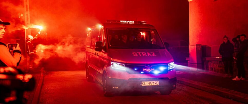 Nowy samochód w Ochotniczej Straży Pożarnej w Brodach. Kalwaria Zebrzydowska