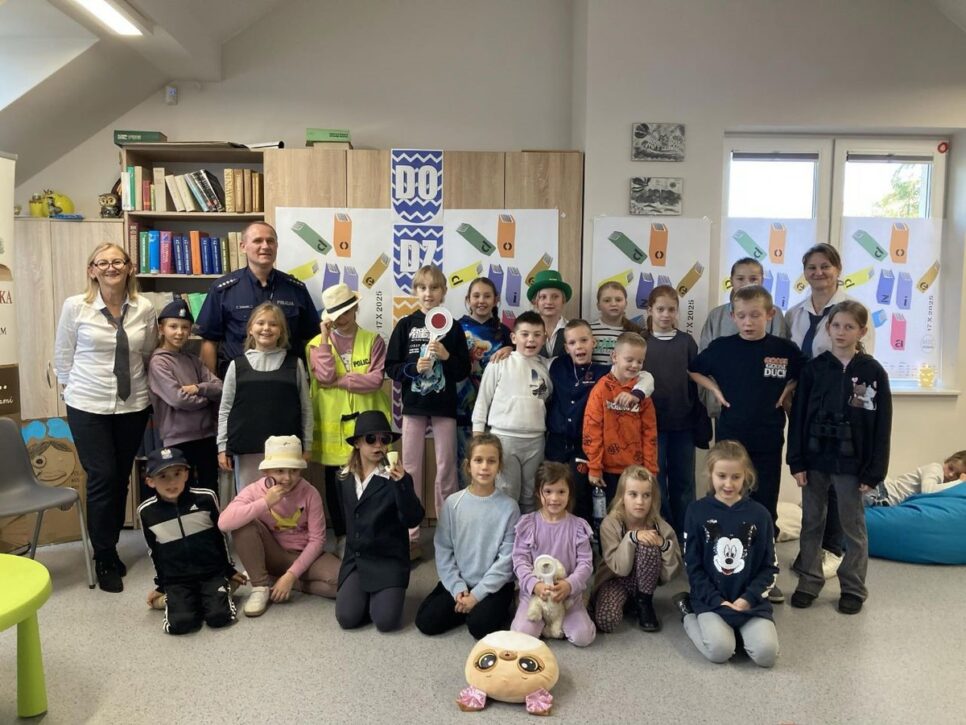Spotkanie z policjantem w ramach „Nocy Bibliotek” w Krościenku nad Dunajcem. Nowy Targ