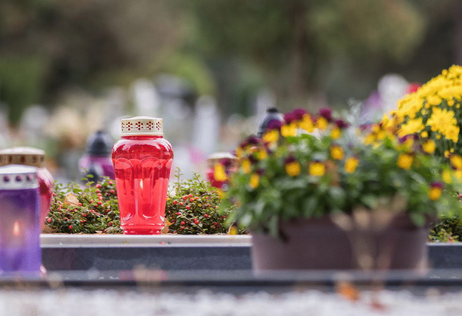 Podczas przygotowań do Święta Zmarłych pamiętajmy o bezpieczeństwie. Myślenice