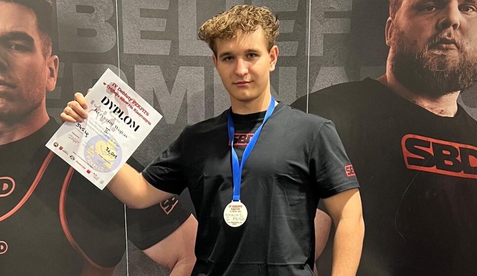 Młody siłacz z Podłopienia na podium ogólnopolskich zawodów!. Gmina Tymbark