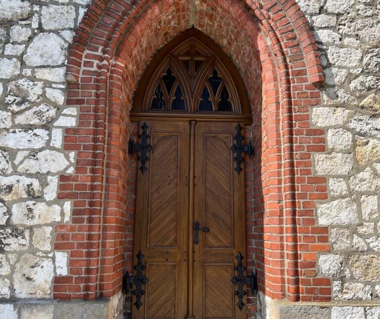 Zakończenie pracy W Parafii Rzymskokatolickiej p.w. Matki Bożej Różańcowej w Smardzowicach. Gmina Skała