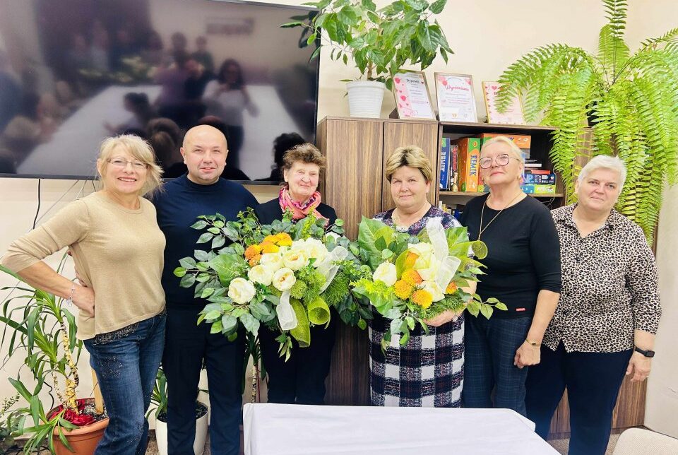 Kreatywne warsztaty tworzenia stroików. Gmina Rzezawa