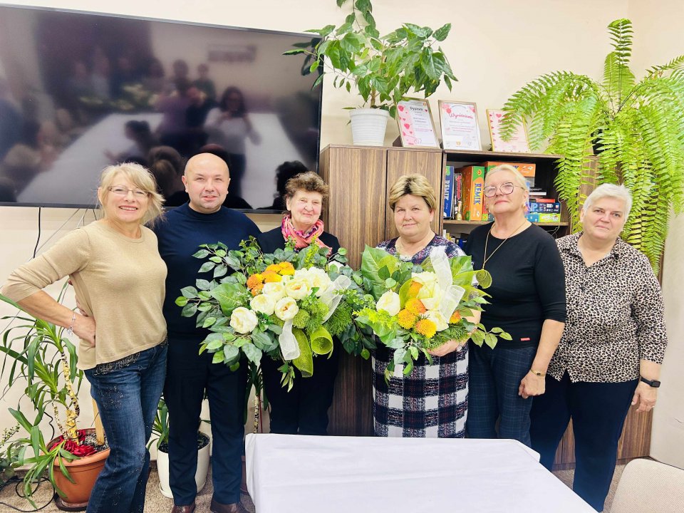 Kreatywne warsztaty tworzenia stroików. Gmina Rzezawa