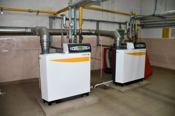 Nowoczesne i oszczędne źródła ciepła w szkołach powiatowych – Trzy nowe kotłownie gazowe w placówkach oświatowych Powiatu Miechowskiego. Powiat miechowski