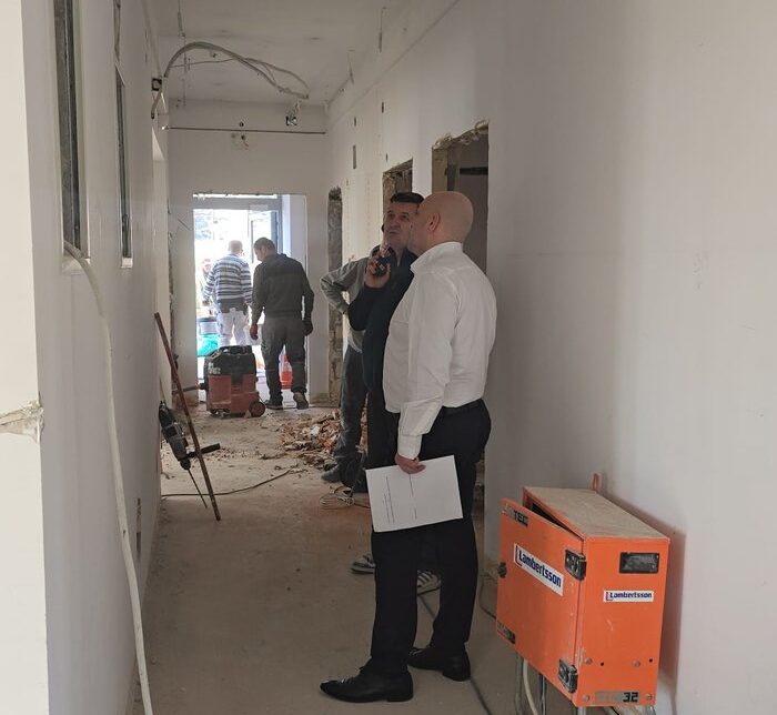 W urzędzie trwa wyburzanie ścian. Na parterze powstaje siedziba dla CUS. Gmina Mogilany