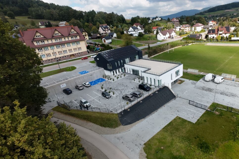 Witajcie w naszej bajce! – otwarcie przedszkola w Starej Wsi. Gmina Limanowa