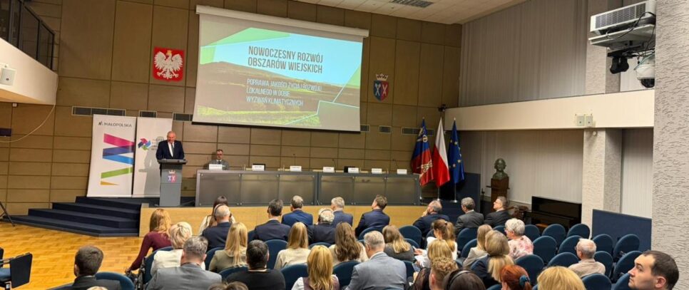 Konferencja pn. „Nowoczesny rozwój obszarów wiejskich – poprawa jakości życia i rozwoju lokalnego w dobie wyzwań klimatycznych”. Proszowice