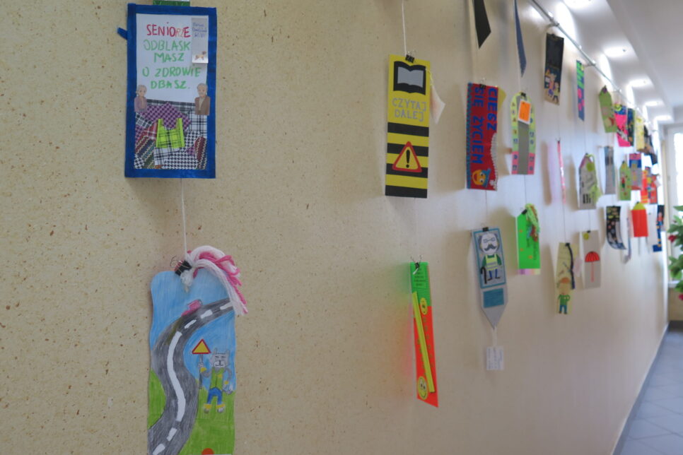 Odblaskowa wystawa w MBP. Gmina Dąbrowa Tarnowska