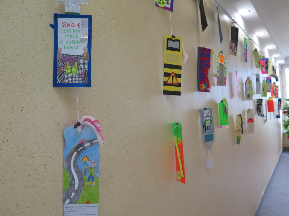 Odblaskowa wystawa w MBP. Gmina Dąbrowa Tarnowska