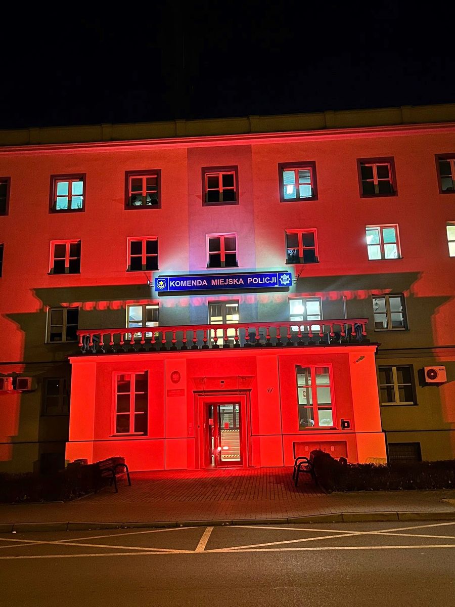 Komenda Miejska Policji w Tarnowie włączyła się w ogólnopolską kampanię ,,Dzieciństwo bez przemocy”.. Tarnów