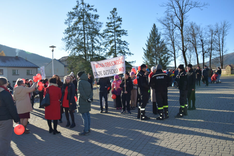Marsz DZIECIŃSTWO BEZPIECZNE I WOLNE OD PRZEMOCY. Gmina Dobra