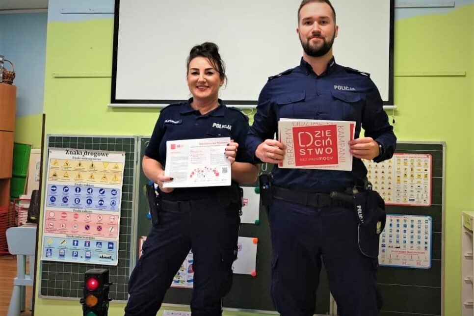 Oświęcim. „Dzieciństwo bez przemocy”. Policyjne prelekcje dla dzieci i młodzieży. Oświęcim