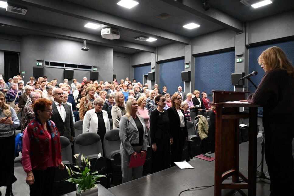 Studenci UTW w Bochni zainaugurowali drugi rok akademicki. Bochnia