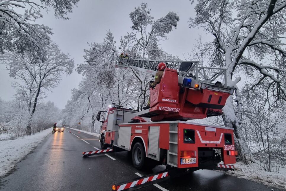 Podsumowanie weekendu z intensywnymi opadami śniegu. Małopolska