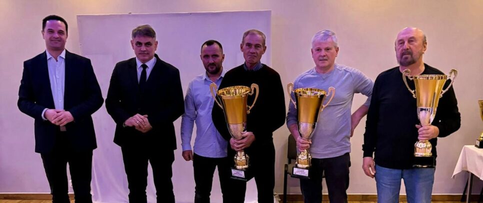 Uhonorowano najlepszych hodowców gołębi pocztowych za sezon lotniczy 2025. Kalwaria Zebrzydowska