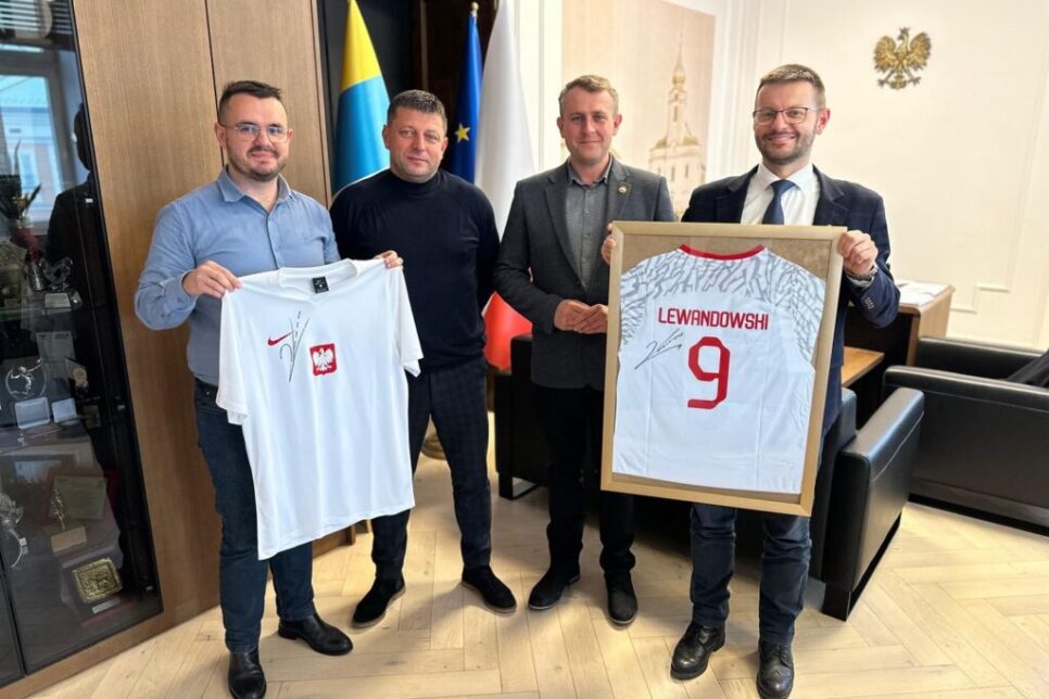 Gramy #dlaKubusia! Pierwsze gole: 10 tysięcy złotych i koszulka Roberta Lewandowskiego na licytacji. Wadowice