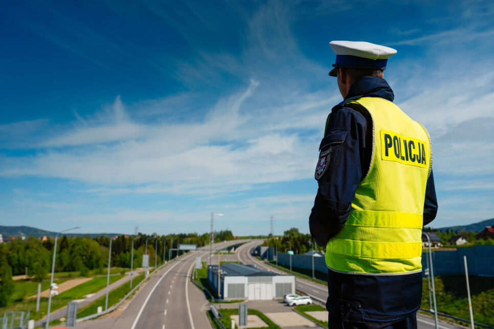 Bezpieczny weekend na drogach powiatu myślenickiego. Policjanci podsumowali akcję „Znicz 2025”. Myślenice