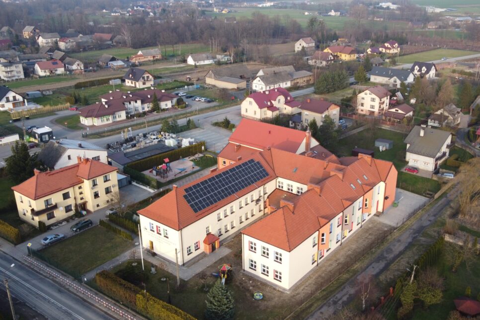 Gmina Wieprz pozyskała ponad 6,4 mln zł na termomodernizację budynków oświatowych. Wieprz