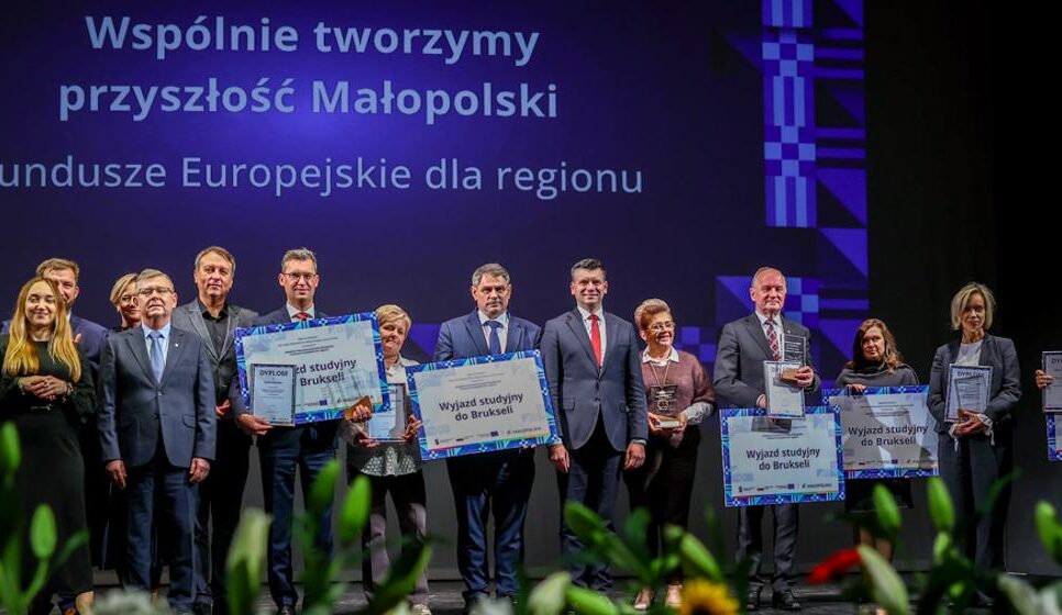 Wyróżnienie dla Gminy Kalwaria Zebrzydowska w konkursie „Wspólnie tworzymy przyszłość Małopolski-Fundusze Europejskie dla regionu”. Kalwaria Zebrzydowska