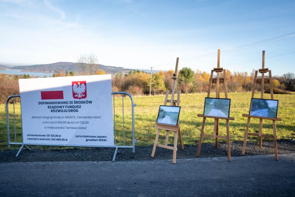 Uroczyste otwarcie drogi na Tarnawską Górę w Gminie Zembrzyce. Zembrzyce