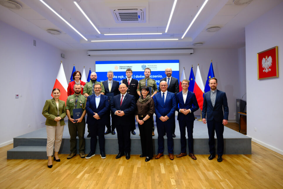 Siła rąk, serc i doświadczenia. Wspólnie z organizacjami pozarządowymi dla ochrony ludności i obrony cywilnej w Małopolsce. Małopolska