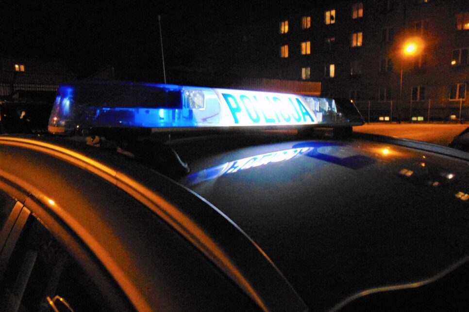 Oświęcim. Strażacy i policjanci interweniowali w zadymionym bloku. Wzorowa reakcja mieszkanki.. Oświęcim