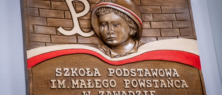 Mały Powstaniec patronem Zespołu Szkolno-Przedszkolnego w Zawadzie. Gmina Myślenice