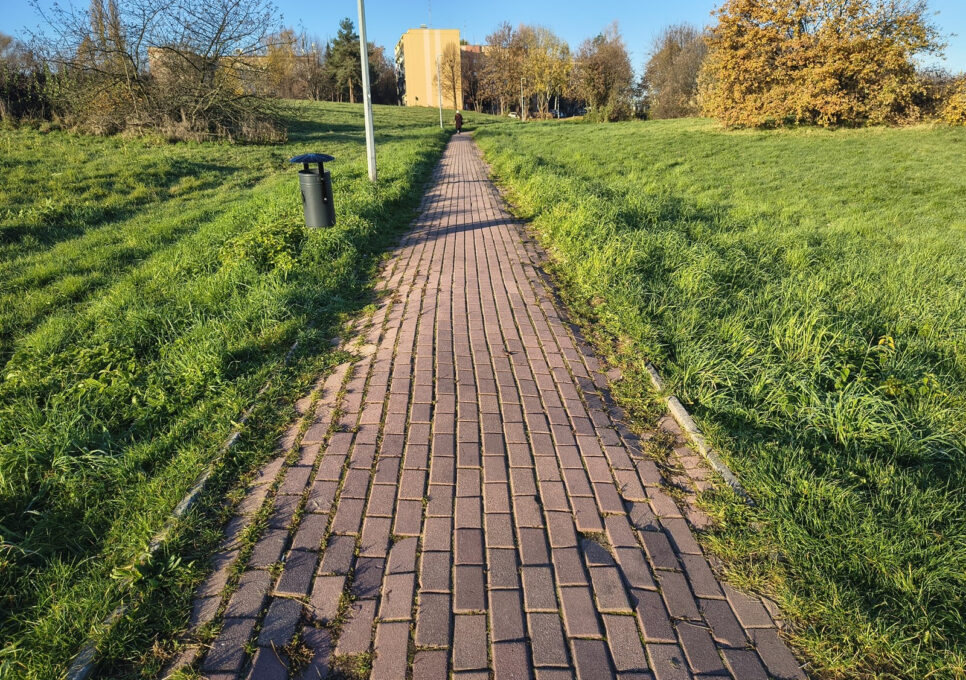 Remont „chodnika do szpitala”. Gmina Brzesko